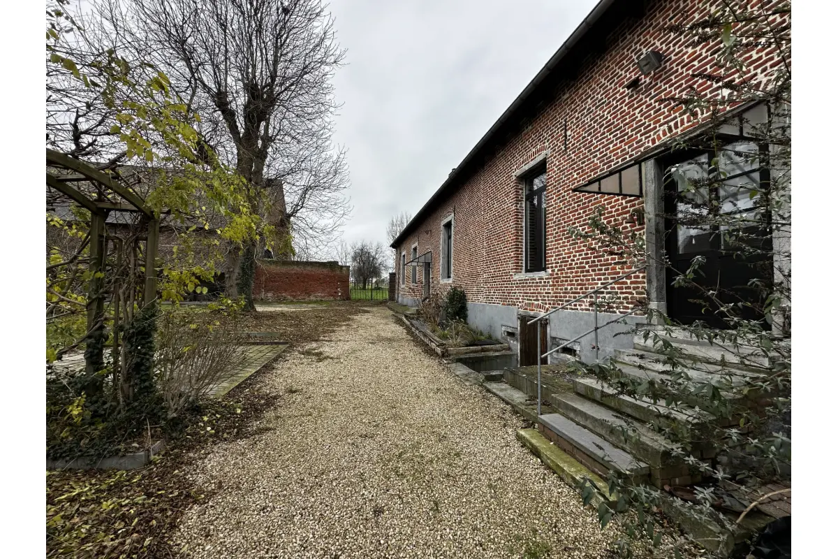 Maison à louer à Chapelle-Saint-Pierre 1541 1250.00€ 3 chambres 141.00m² - Annonce 649119