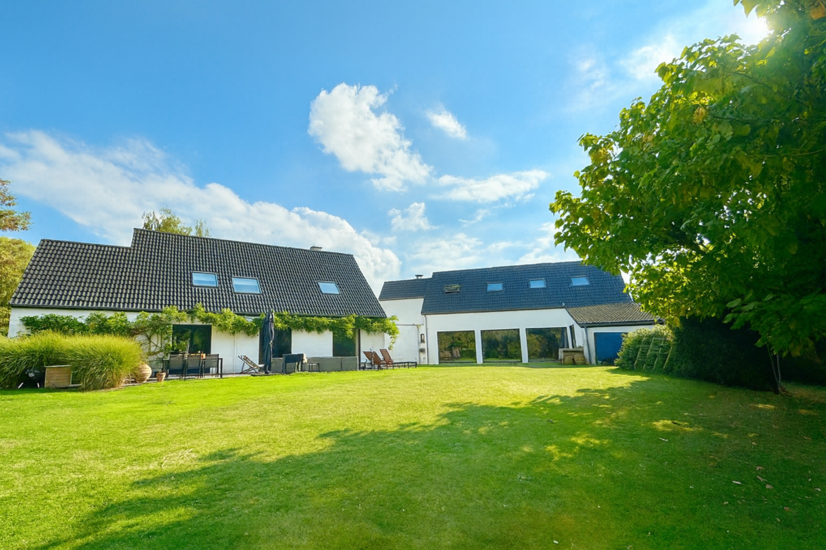 Immeuble de rapport - Immeuble à appartement à vendre à Ittre 1460 1150000.00€ 6 chambres 600.00m² - Annonce 649301