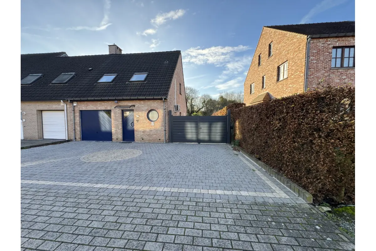 Villa te  koop in Dilbeek 1700 475000.00€ 3 slaapkamers 111.00m² - Zoekertje 649631