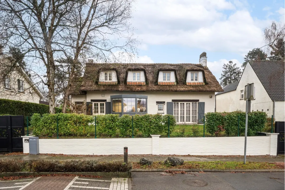 Huis te  koop in Waterloo 1410 595000.00€ 3 slaapkamers 140.00m² - Zoekertje 650094