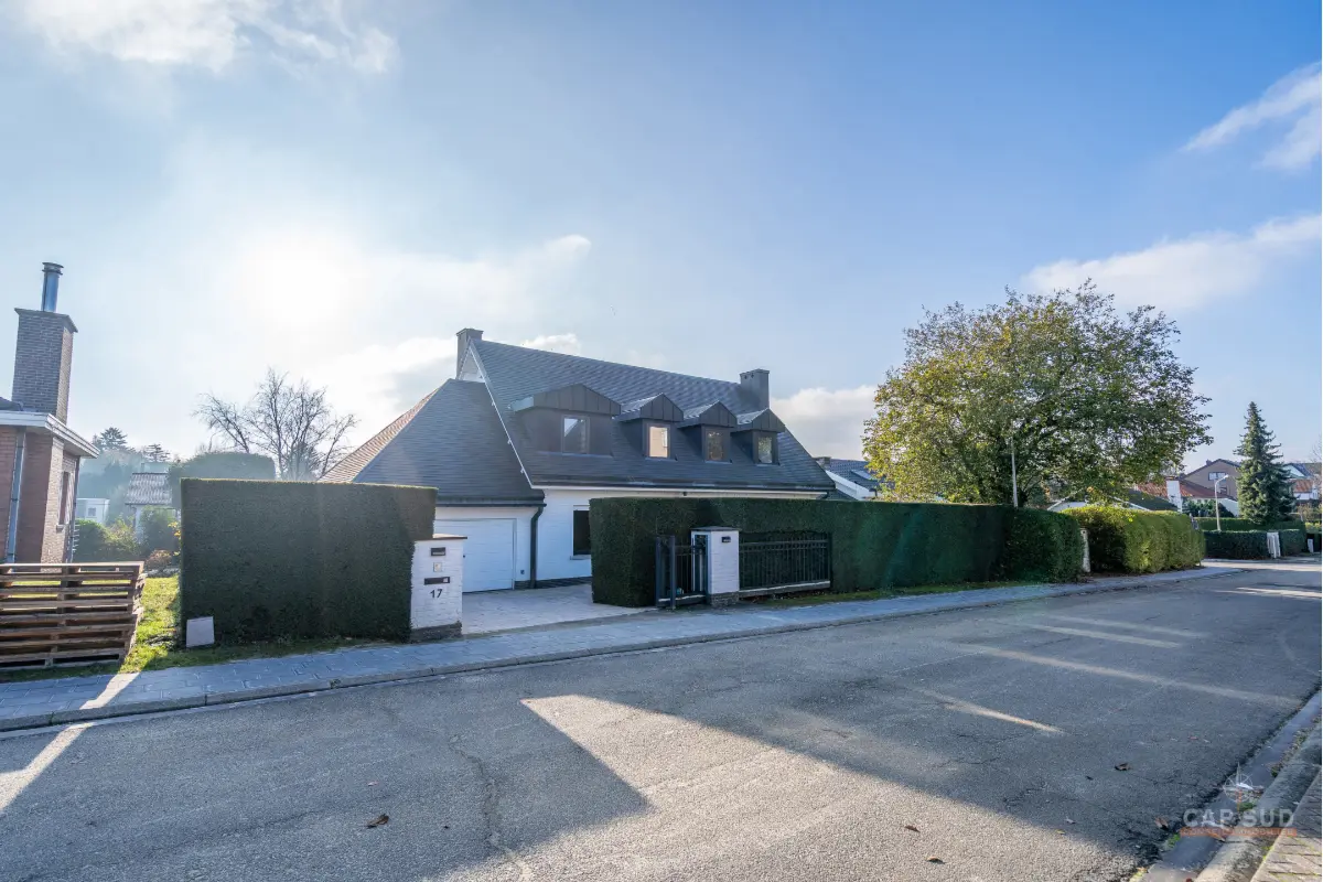 Huis te  koop in Waterloo 1410 795000.00€ 3 slaapkamers 200.00m² - Zoekertje 650039