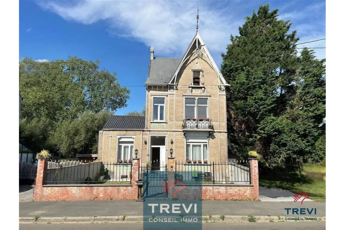 Huis te  in Tubeke 1480 490000.00€ 4 slaapkamers 235.00m² - Zoekertje 650745