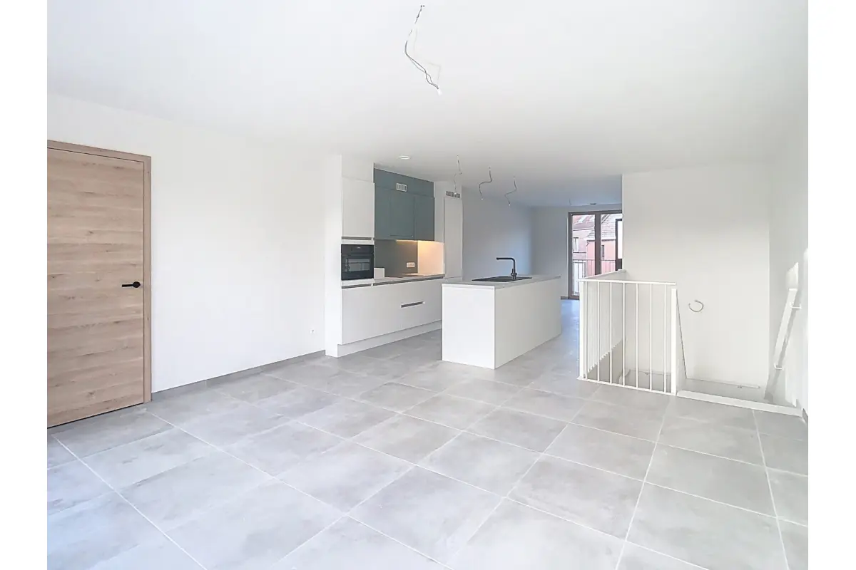 Appartement à louer à Wezembeek-Oppem 1970 1650.00€ 3 chambres m² - Annonce 651111