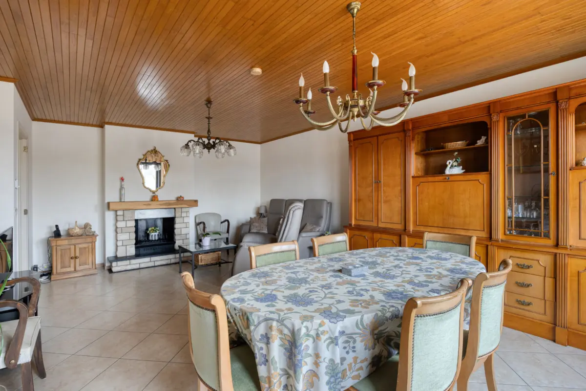 Appartement à vendre à Leeuw-Saint-Pierre 1600 260000.00€ 2 chambres 84.00m² - Annonce 652785