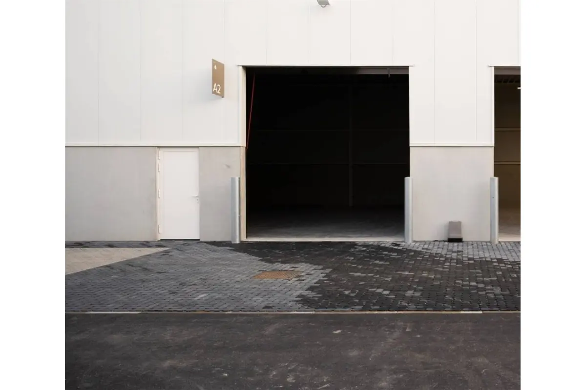 Commerce à louer à Tirlemont 3300 1500.00€  chambres 200.00m² - Annonce 652545