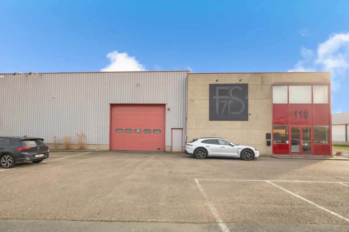 Handelszaak te  huur in Huizingen 1654 2100.00€  slaapkamers 191.00m² - Zoekertje 652466