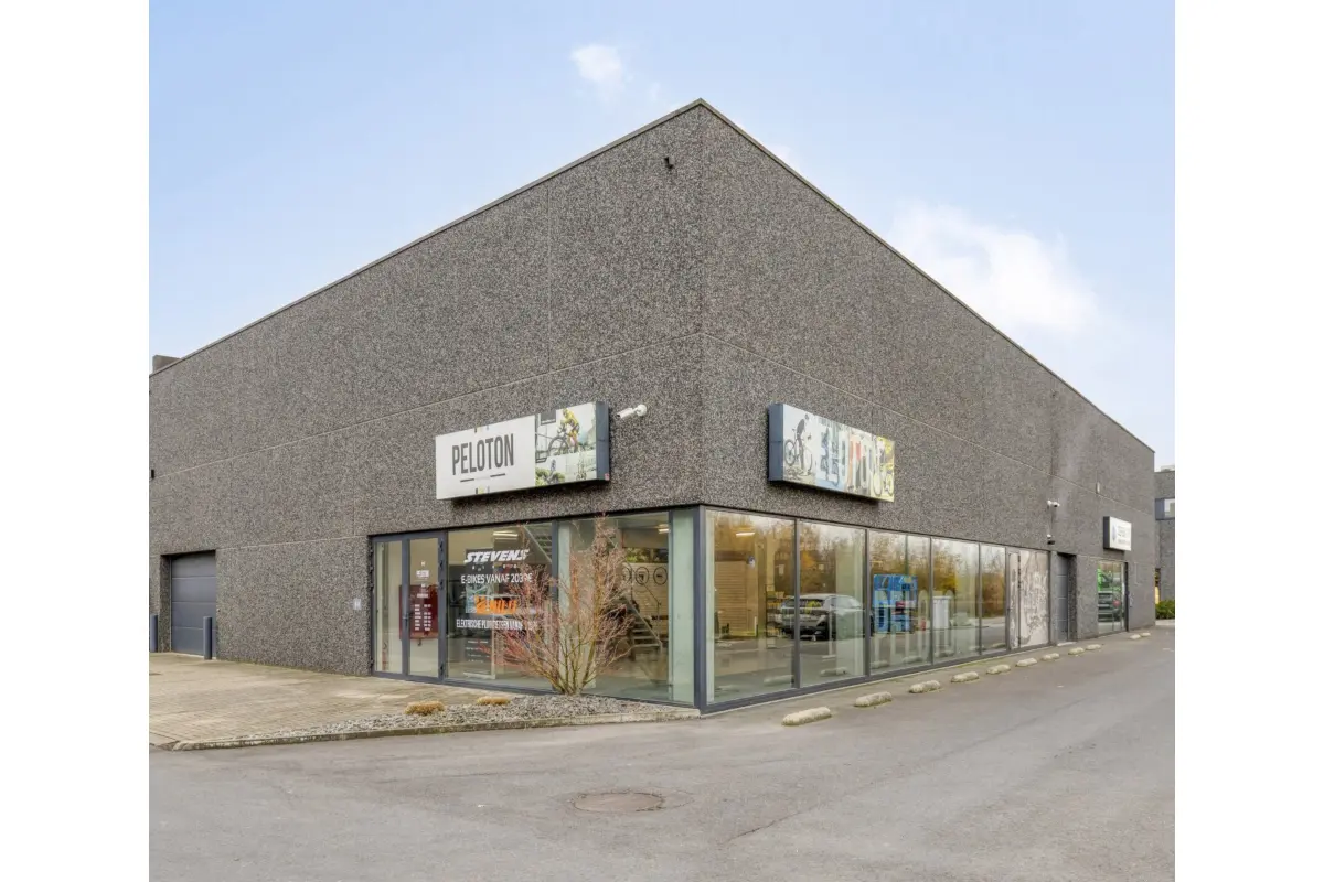 Handelszaak te  koop in Kampenhout 1910 790000.00€  slaapkamers 596.00m² - Zoekertje 653440