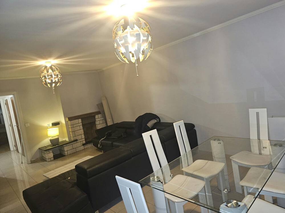 Appartement te  huur in Sint-Pieters-Leeuw 1600 1500.00€ 2 slaapkamers 120.00m² - Zoekertje 654315