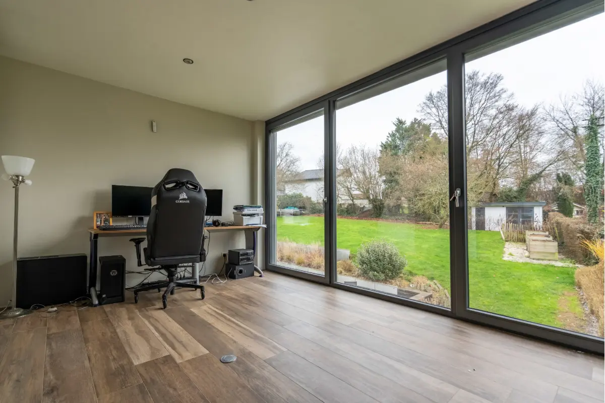 Commerce à  à Genappe 1470 675.00€  chambres 66.00m² - Annonce 654224