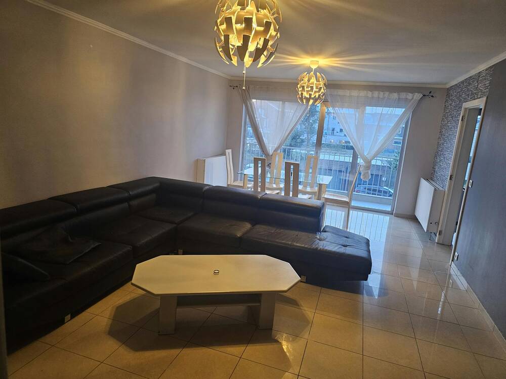 Appartement te  huur in Sint-Pieters-Leeuw 1600 600.00€ 1 slaapkamers 120.00m² - Zoekertje 654317