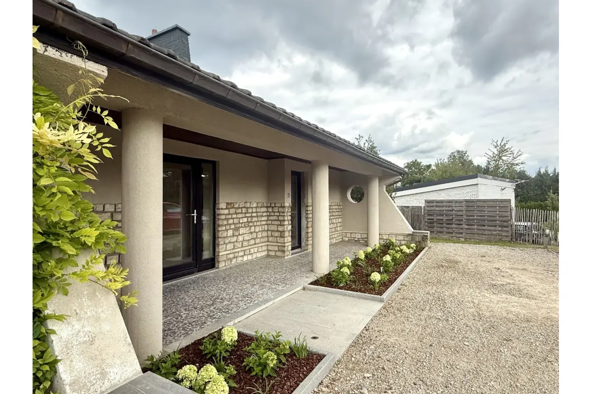 Handelszaak te  huur in Lasne 1380 250.00€  slaapkamers 27.00m² - Zoekertje 654666