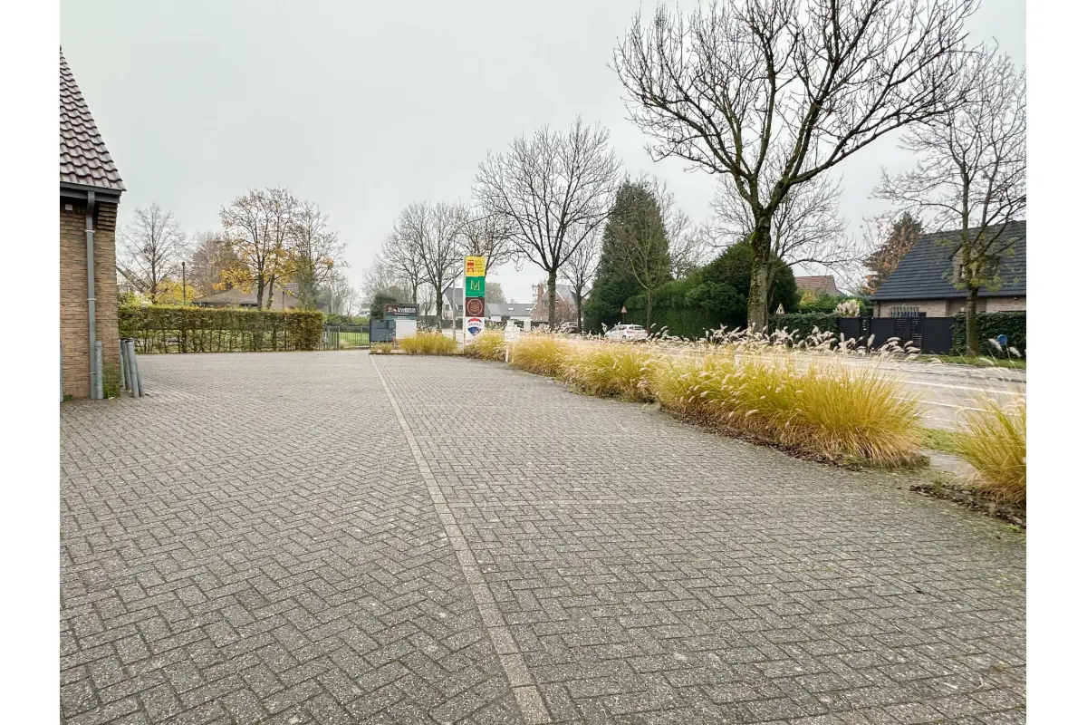 Handelszaak te  huur in Waterloo 1410 1660.00€  slaapkamers 95.00m² - Zoekertje 654664