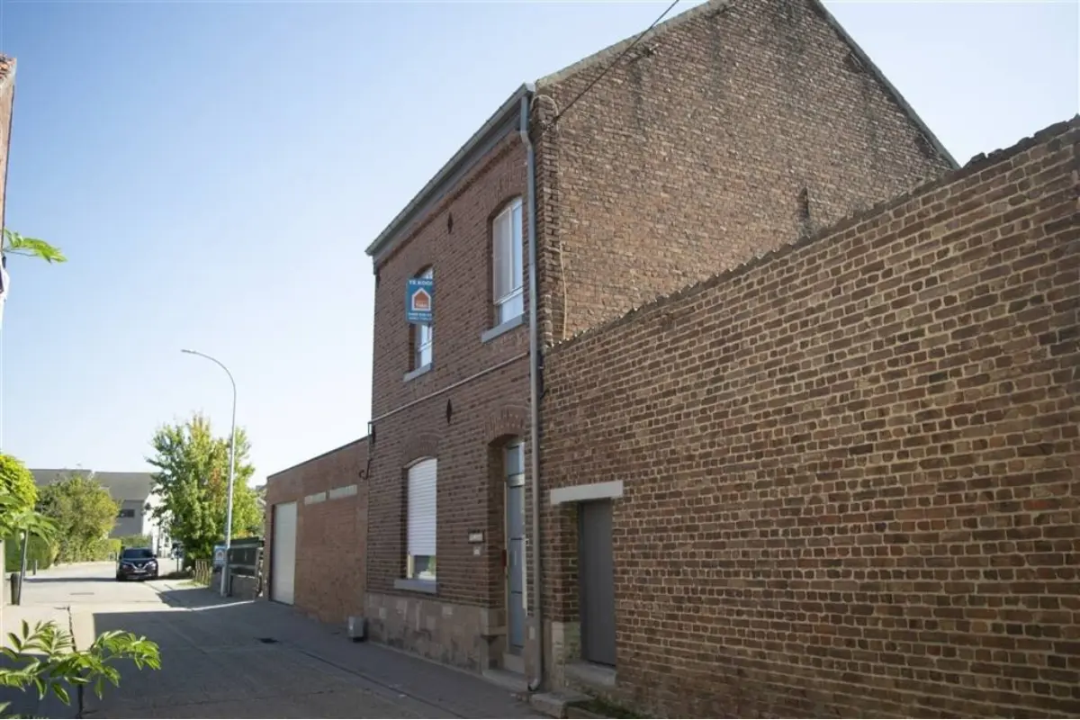 Huis te  koop in Hoegaarden 3320 260000.00€ 4 slaapkamers 268.00m² - Zoekertje 654871