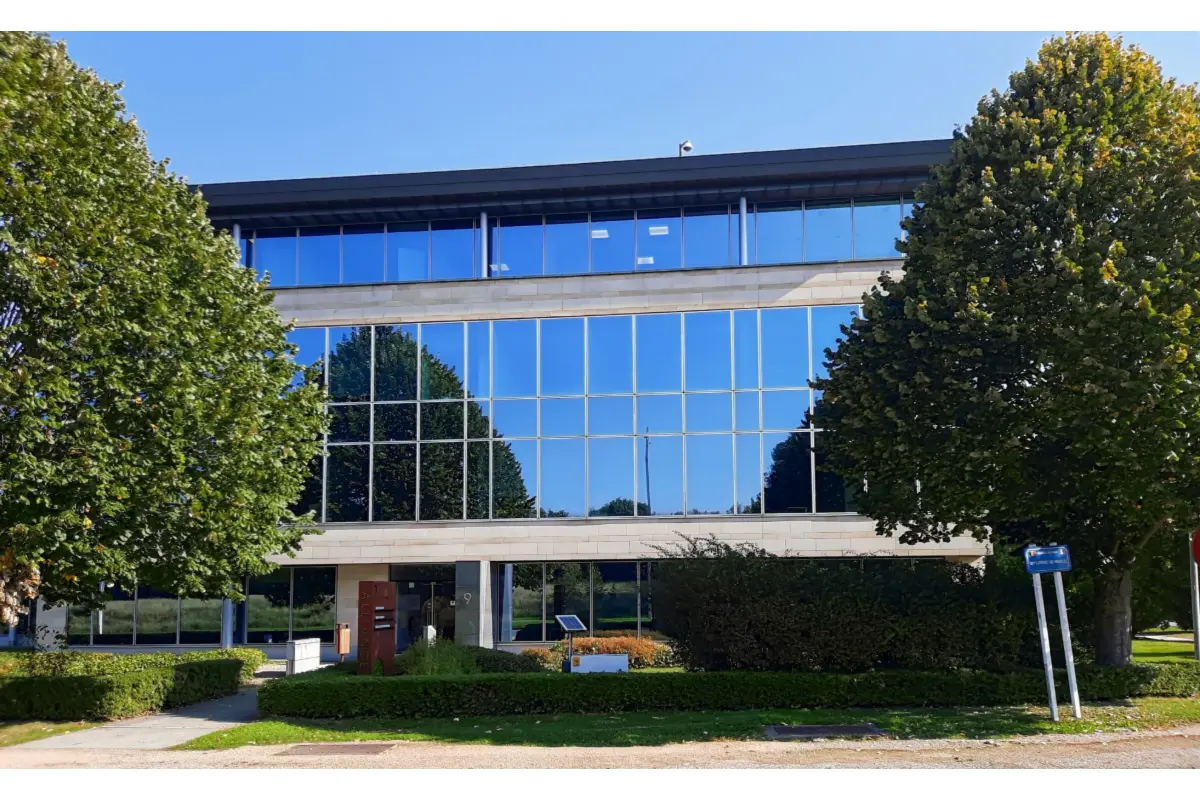 Commerce à louer à Braine-l'Alleud 1420 559.00€ 0 chambres m² - Annonce 655008