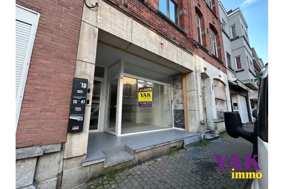 Handelszaak te  in 's-Gravenbrakel 7090 800.00€  slaapkamers 60.00m² - Zoekertje 656896