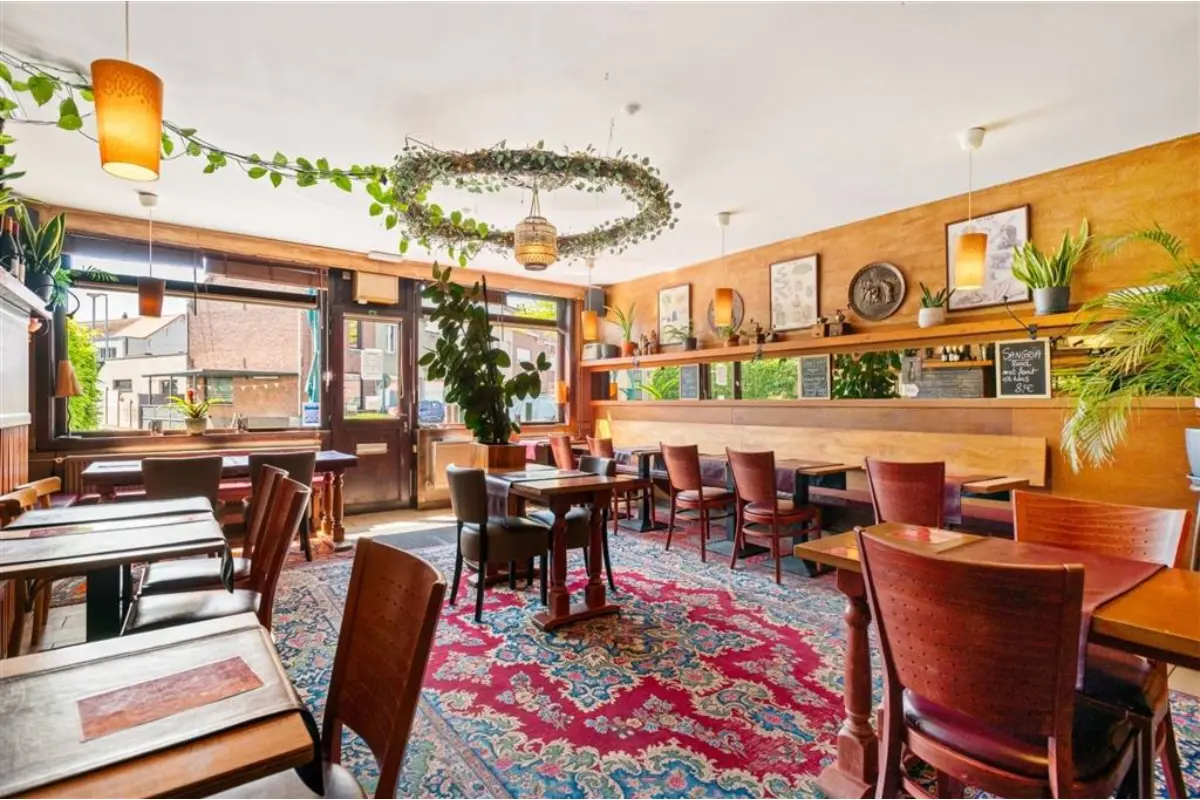 Handelszaak te  koop in Hofstade 1981 275000.00€ 2 slaapkamers 215.00m² - Zoekertje 658091