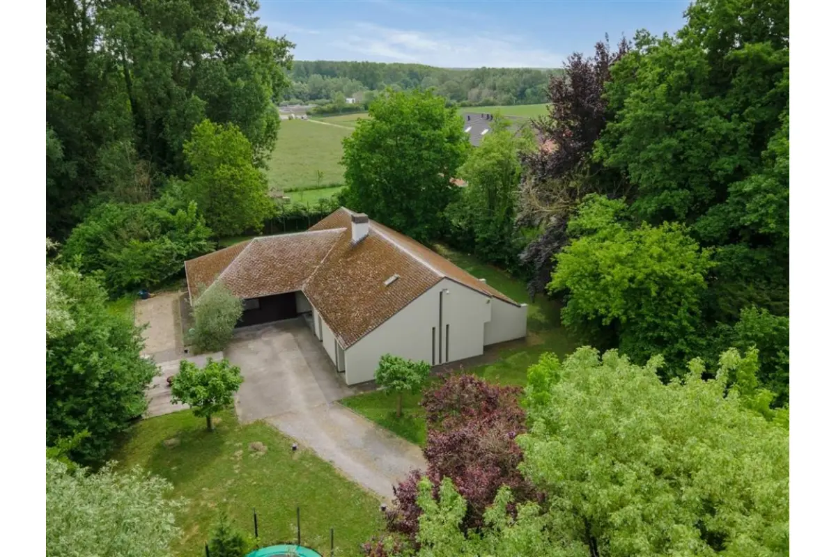 Villa te  koop in Neerijse 3040 725000.00€ 4 slaapkamers 334.00m² - Zoekertje 658204