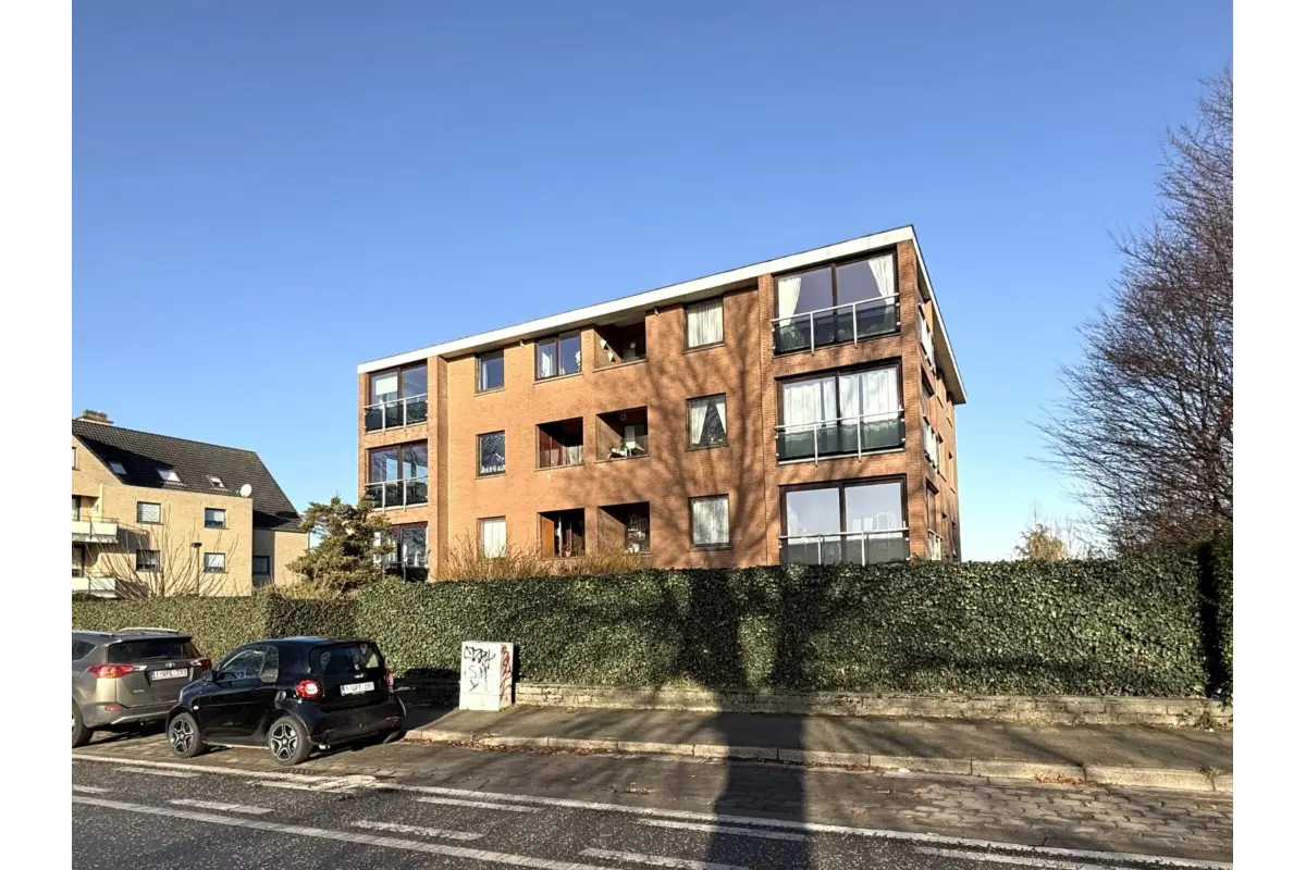 Benedenverdieping te  huur in Kraainem 1950 1600.00€ 3 slaapkamers 130.00m² - Zoekertje 658994