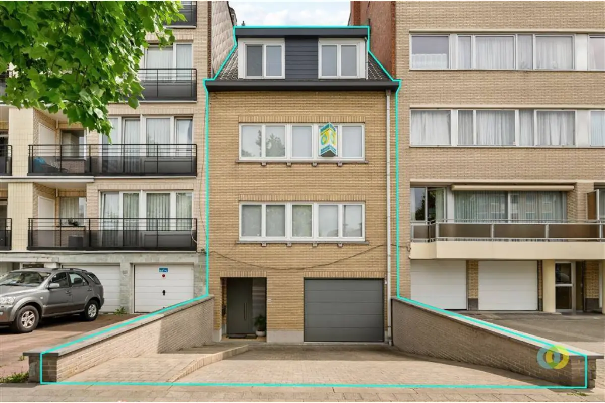 Immeuble de rapport - Immeuble à appartement à  à Neder-Over-Heembeek 1120 629000.00€ 5 chambres 247.00m² - Annonce 660530