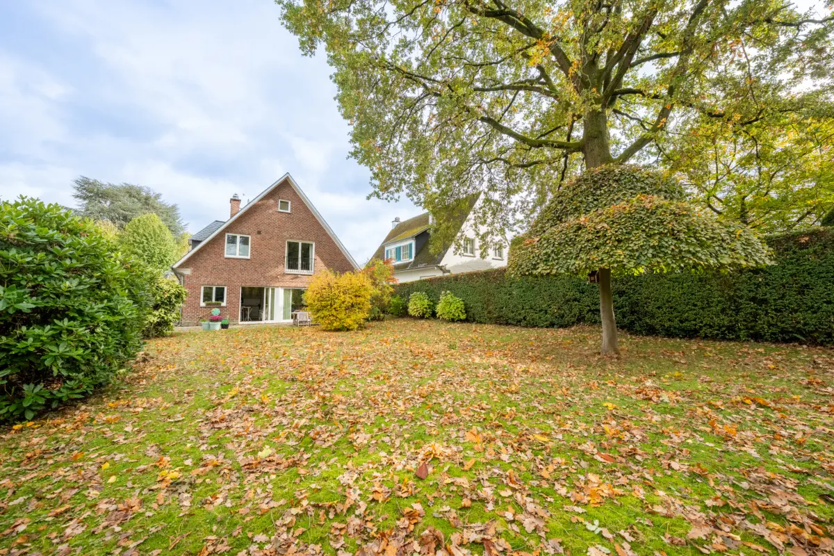 Villa te  koop in Wezembeek-Oppem 1970 1095000.00€ 4 slaapkamers 240.00m² - Zoekertje 660583