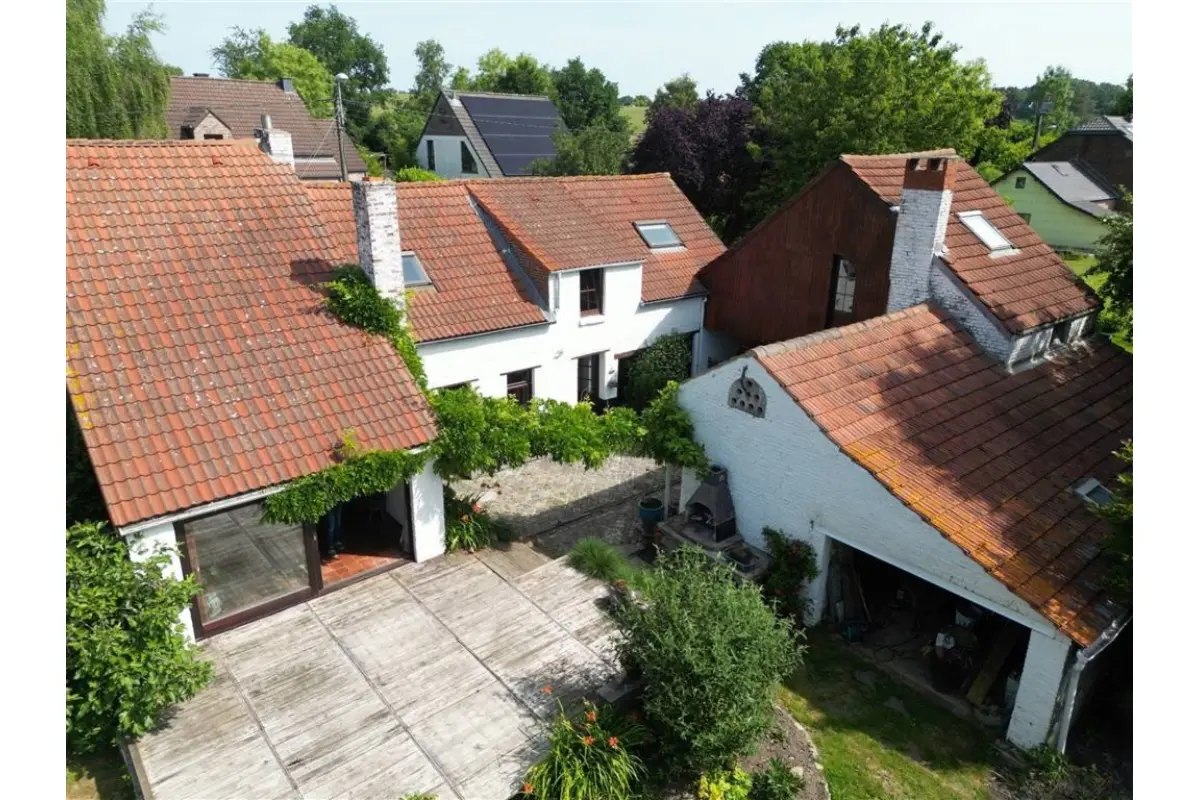 Huis te  koop in Geldenaken 1370 429000.00€ 3 slaapkamers 250.00m² - Zoekertje 661707