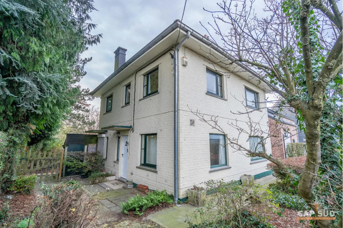 Villa te  koop in Waterloo 1410 465000.00€ 3 slaapkamers 110.00m² - Zoekertje 663797