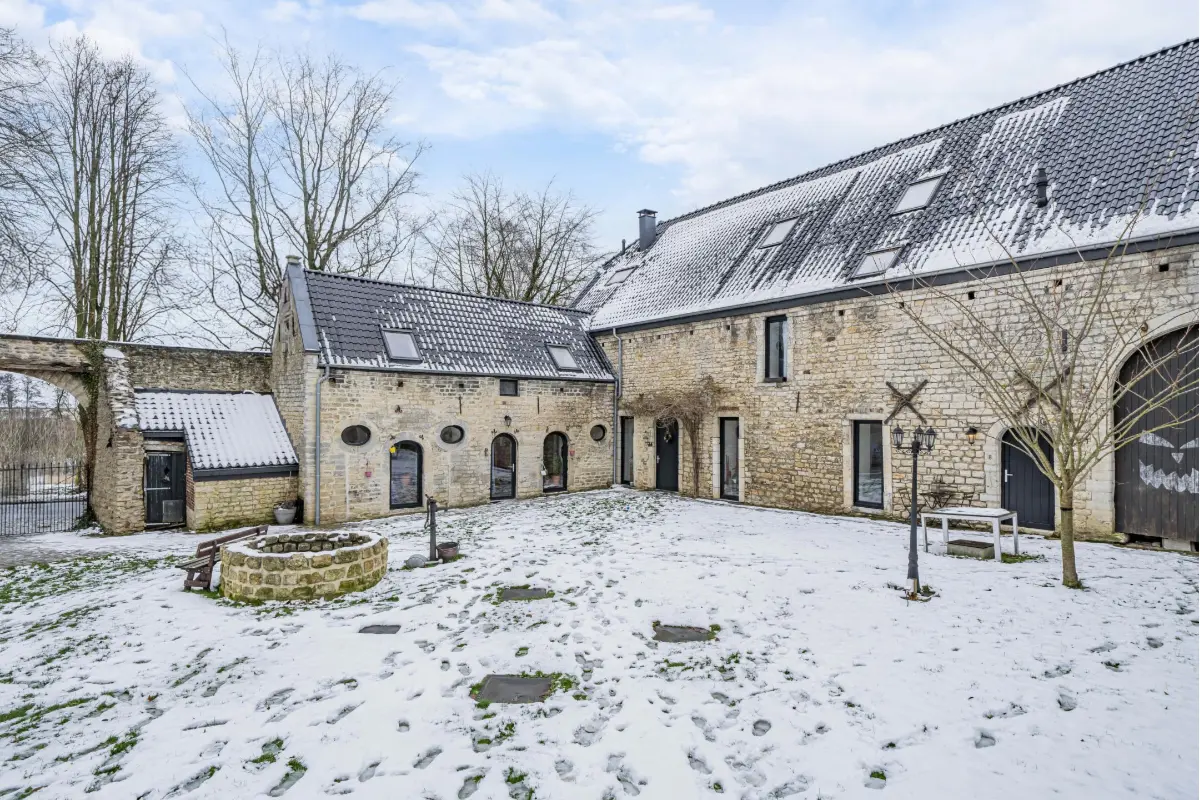 Huis te  koop in Geldenaken 1370 499000.00€ 5 slaapkamers 324.00m² - Zoekertje 663880