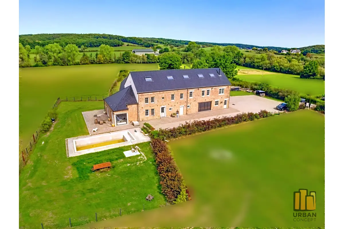 Maison à  à Couvin 5660 849000.00€ 7 chambres 490.00m² - Annonce 663740