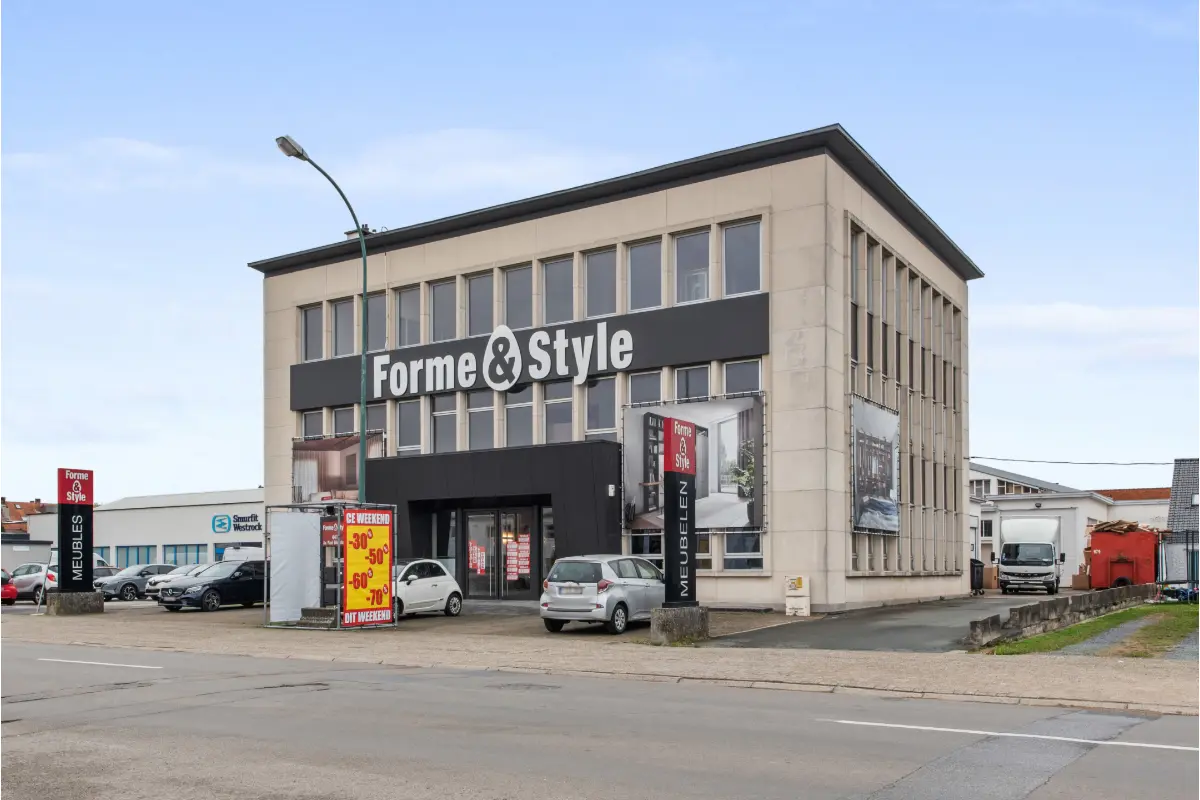 Commerce à louer à Drogenbos 1620 13500.00€  chambres 2766.00m² - Annonce 663845