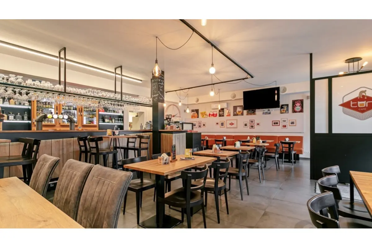 Handelszaak te  koop in Begijnendijk 3130 399000.00€  slaapkamers m² - Zoekertje 665046