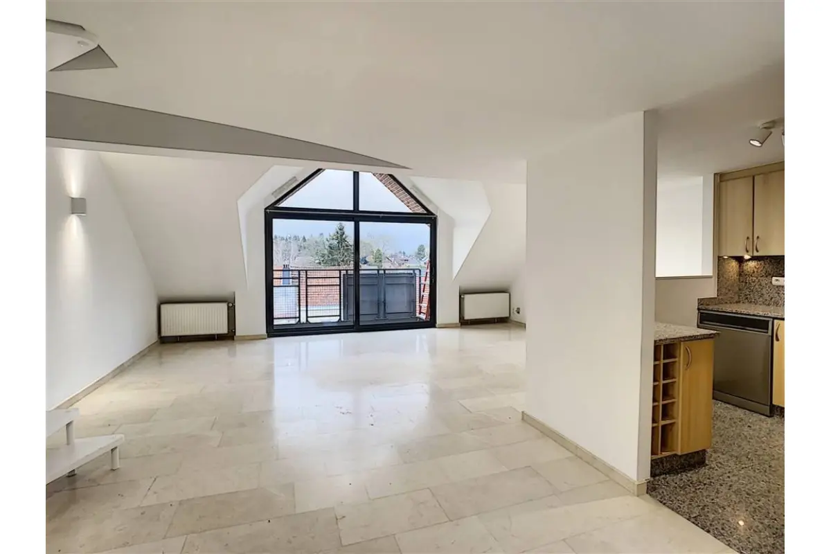 Appartement te  huur in Ottignies 1340 1450.00€ 4 slaapkamers 129.00m² - Zoekertje 665247