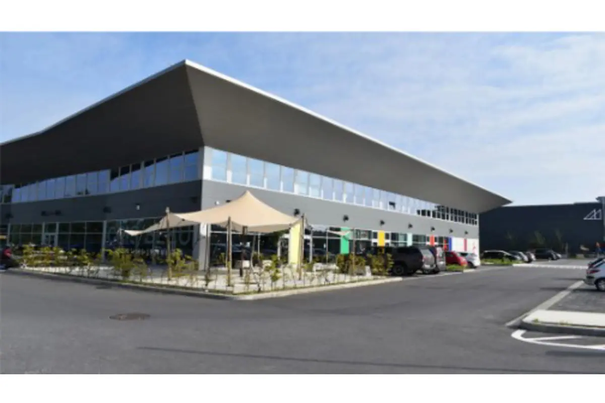 Handelszaak te  huur in Nijvel 1400 2622.00€  slaapkamers 203.00m² - Zoekertje 665788