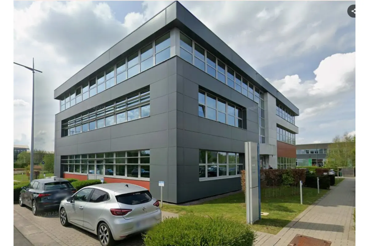 Handelszaak te  huur in Nijvel 1400 8486.00€  slaapkamers 567.00m² - Zoekertje 665789