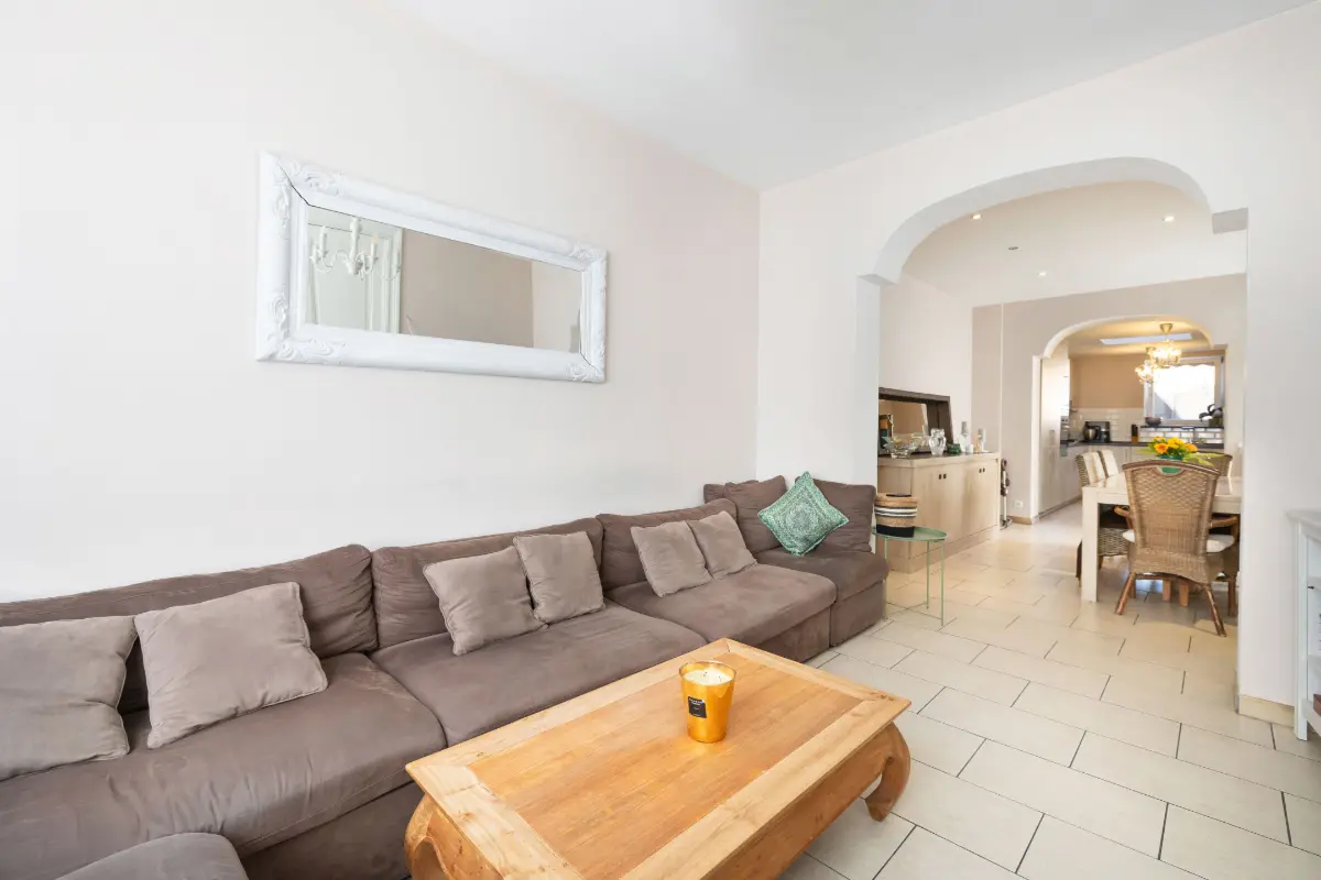 Huis te  in Anderlecht 1070 429000.00€ 5 slaapkamers 200.00m² - Zoekertje 666067