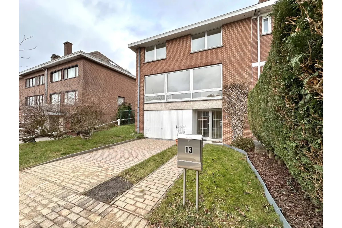 Maison à louer à Waterloo 1410 1750.00€ 4 chambres 150.00m² - Annonce 667564