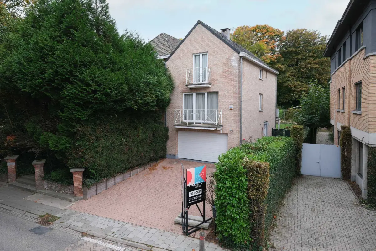 Huis te  koop in Wezembeek-Oppem 1970 620000.00€ 4 slaapkamers 206.00m² - Zoekertje 667437