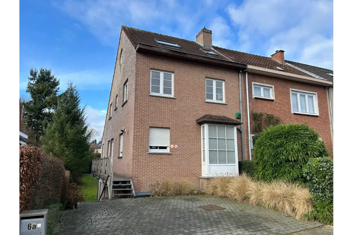 Maison à louer à Rhode-Saint-Genese 1640 2750.00€ 4 chambres 200.00m² - Annonce 668210