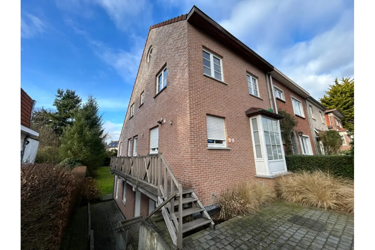 Maison à louer à Rhode-Saint-Genese 1640 2550.00€ 4 chambres 200.00m² - Annonce 668210