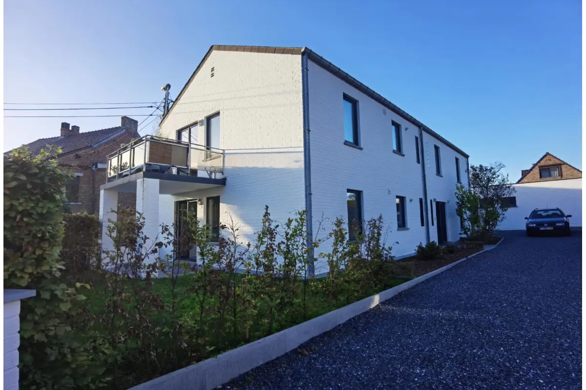 Rez-de-chaussée à louer à Genappe 1470 1100.00€ 3 chambres 120.00m² - Annonce 668144