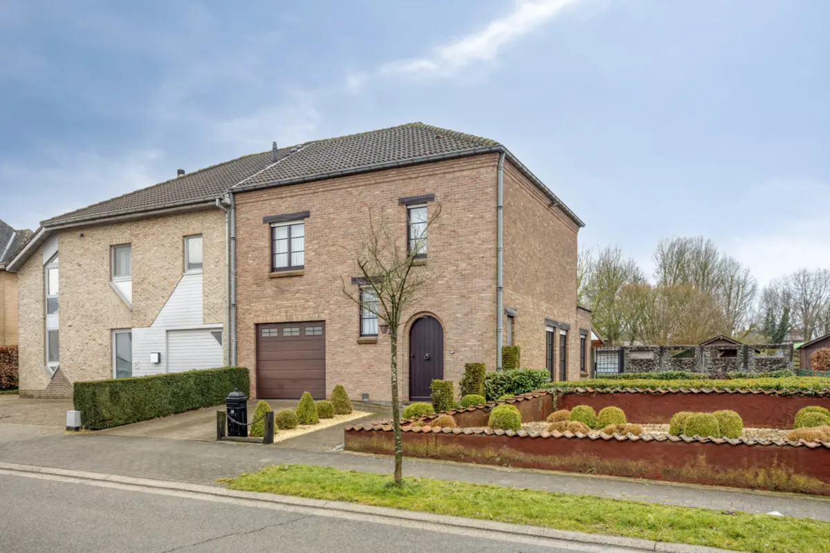 Huis te  koop in Asse 1730 489000.00€ 3 slaapkamers 197.00m² - Zoekertje 670195