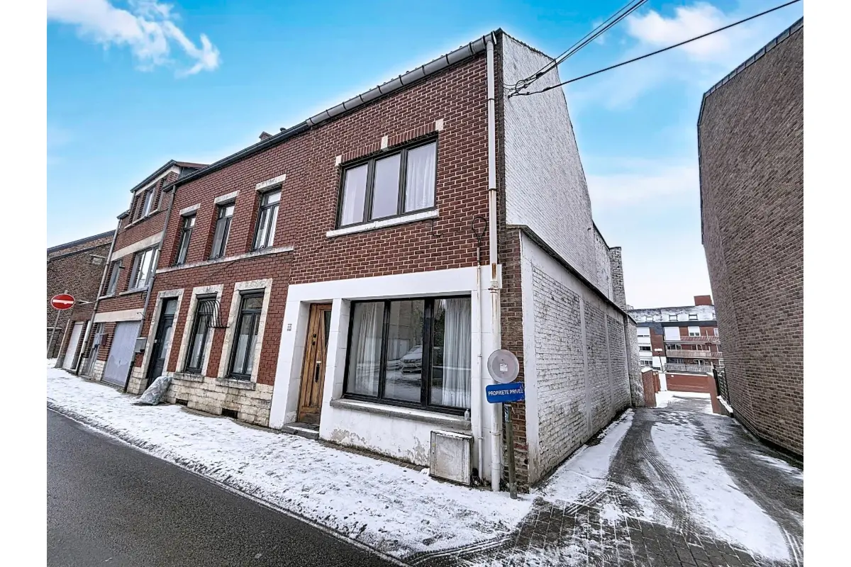 Huis te  koop in Geldenaken 1370 175000.00€ 2 slaapkamers 100.00m² - Zoekertje 671006