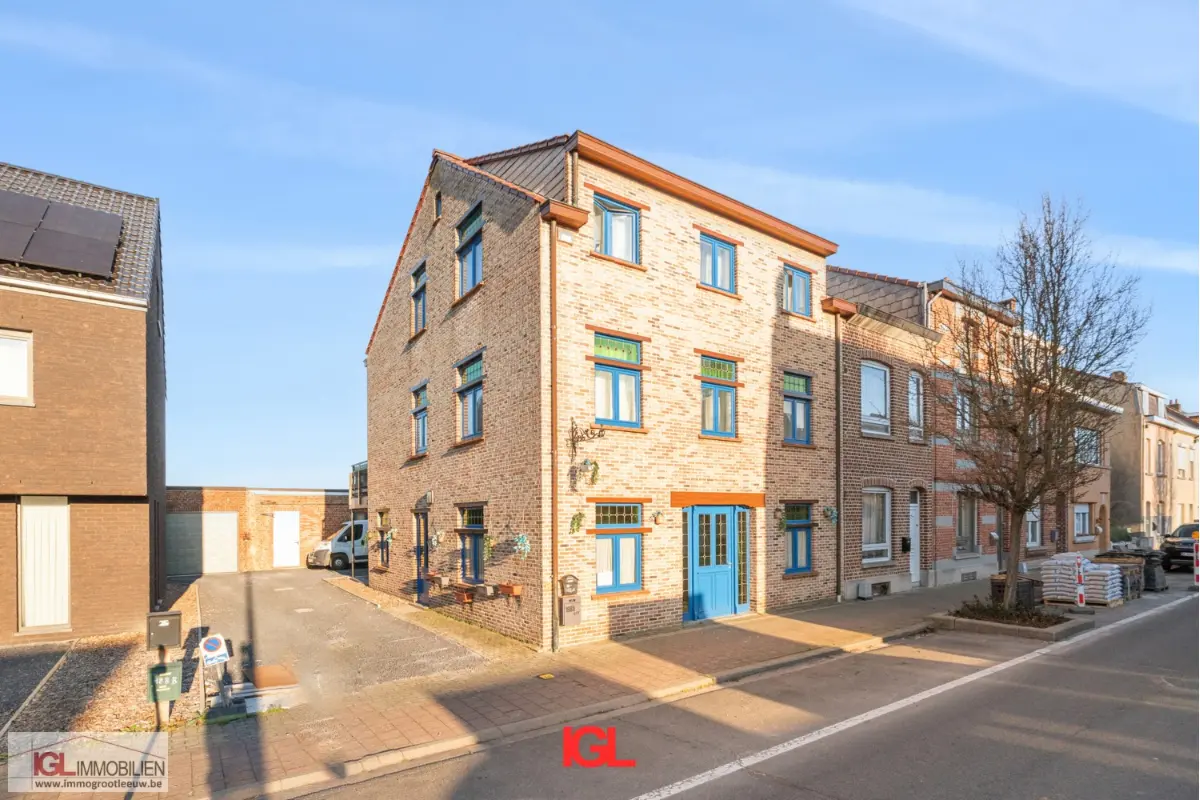 Appartement à vendre à Leeuw-Saint-Pierre 1600 490000.00€  chambres 237.00m² - Annonce 670279