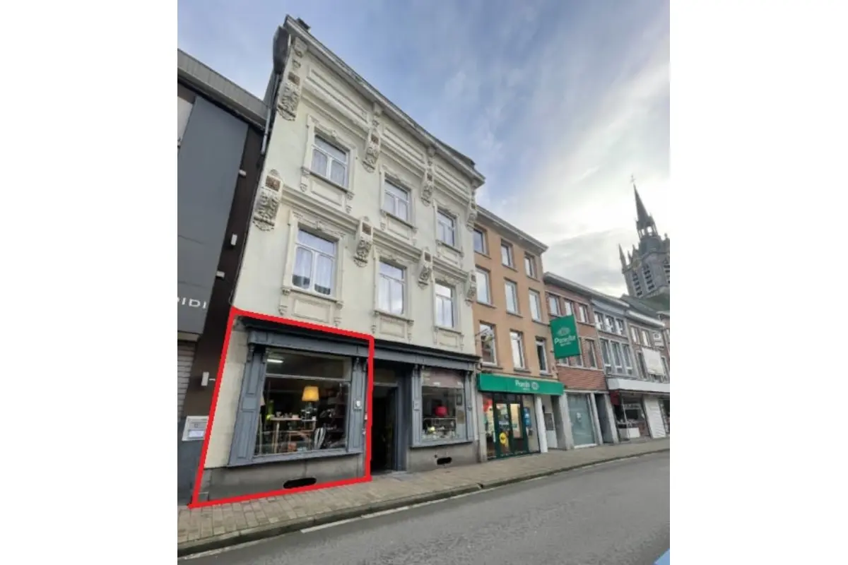 Commerce à  à Enghien 7850 390.00€  chambres 10.00m² - Annonce 669561