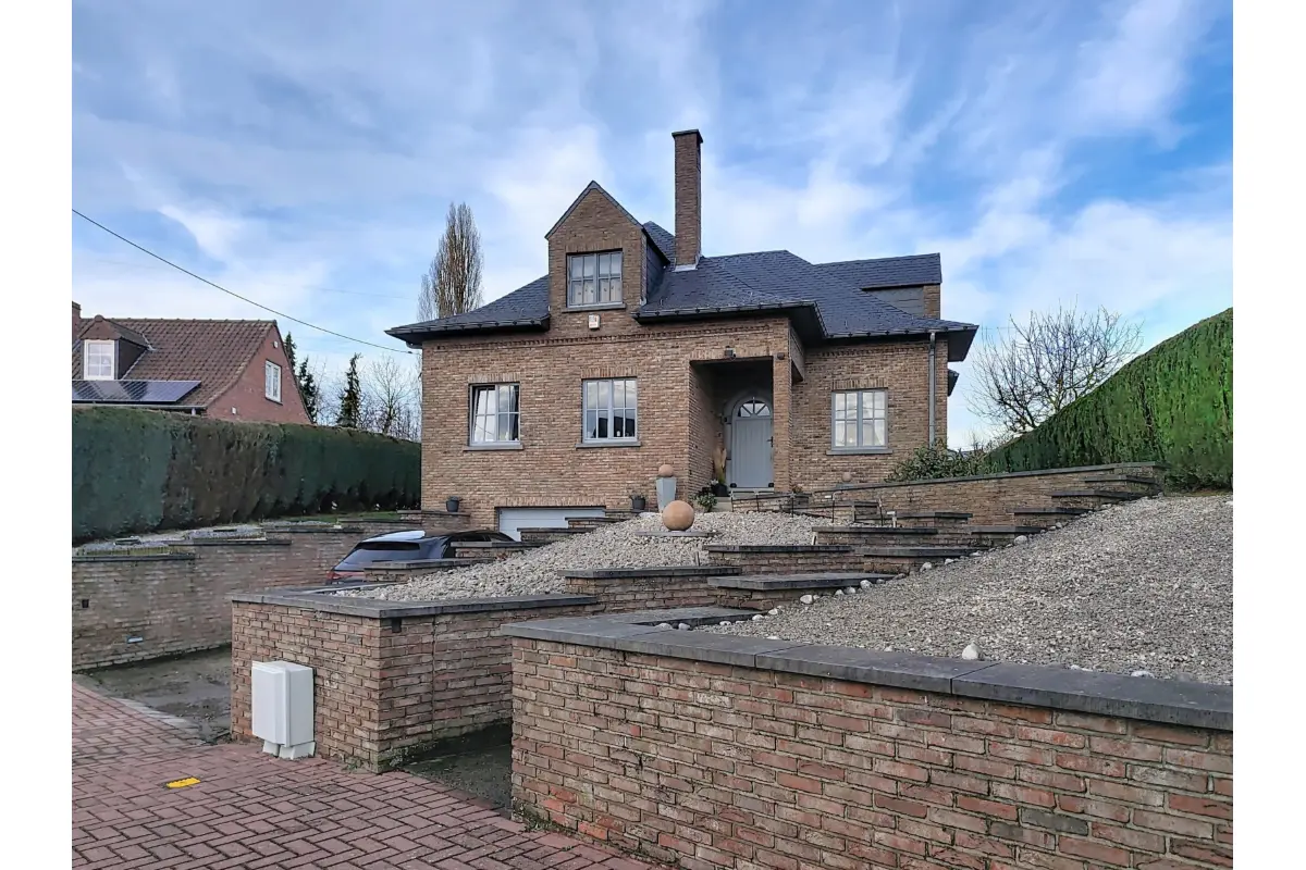 Villa à  à Trivières 7100 389000.00€ 3 chambres 210.00m² - Annonce 669564