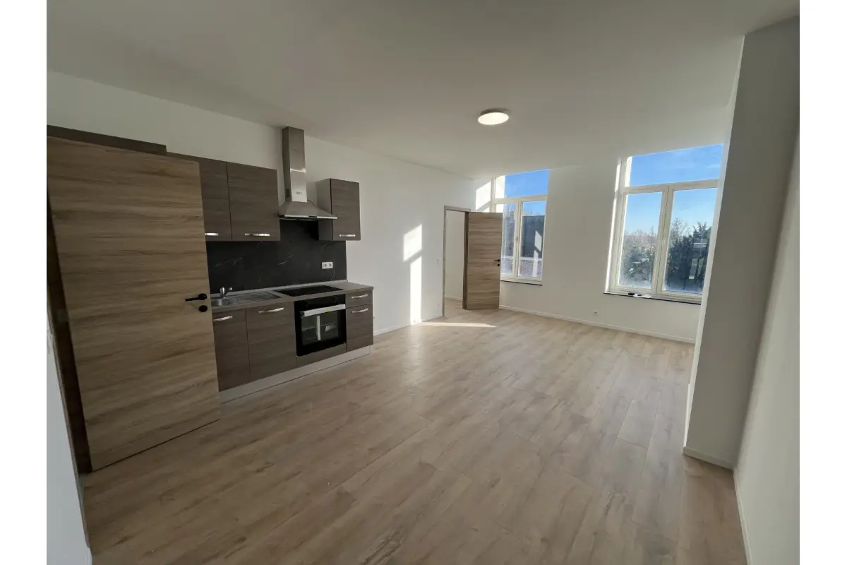 Appartement à  à Gilly 6060 700.00€ 1 chambres 45.00m² - Annonce 669146