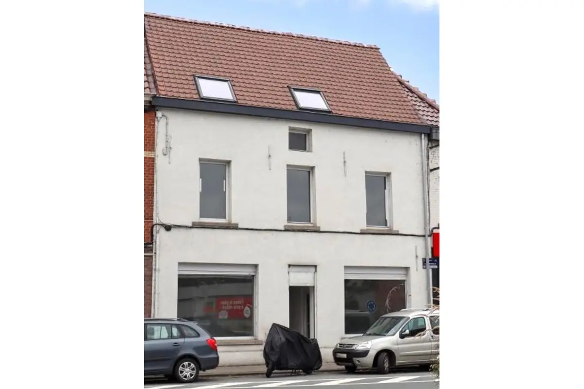 Mixgebouw te  koop in Tubeke 1480 275000.00€ 3 slaapkamers m² - Zoekertje 669818