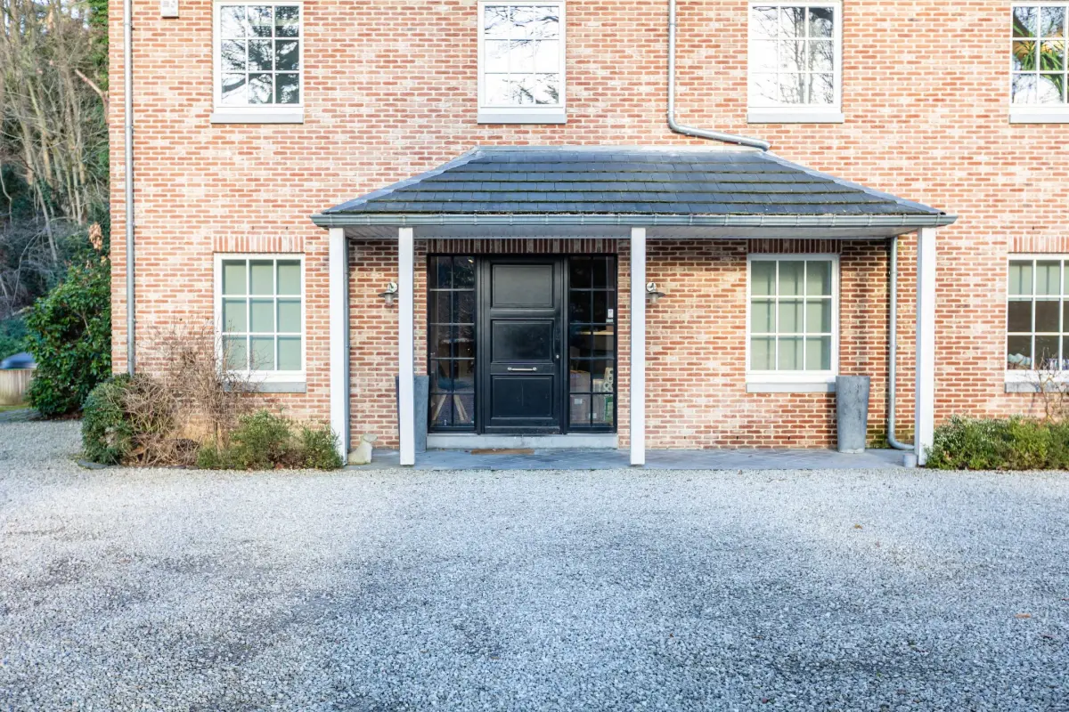 Commerce à louer à Limal 1300 2650.00€  chambres 130.00m² - Annonce 669333