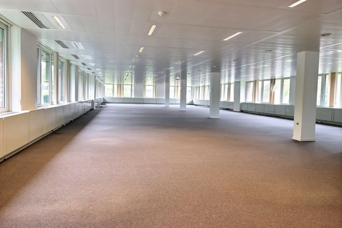 Handelszaak te  koop in Waterloo 1410 182900.00€  slaapkamers 118.00m² - Zoekertje 671635