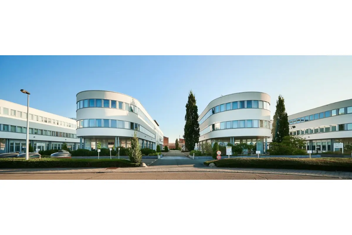 Handelszaak te  koop in Drogenbos 1620 979000.00€  slaapkamers 816.00m² - Zoekertje 671638