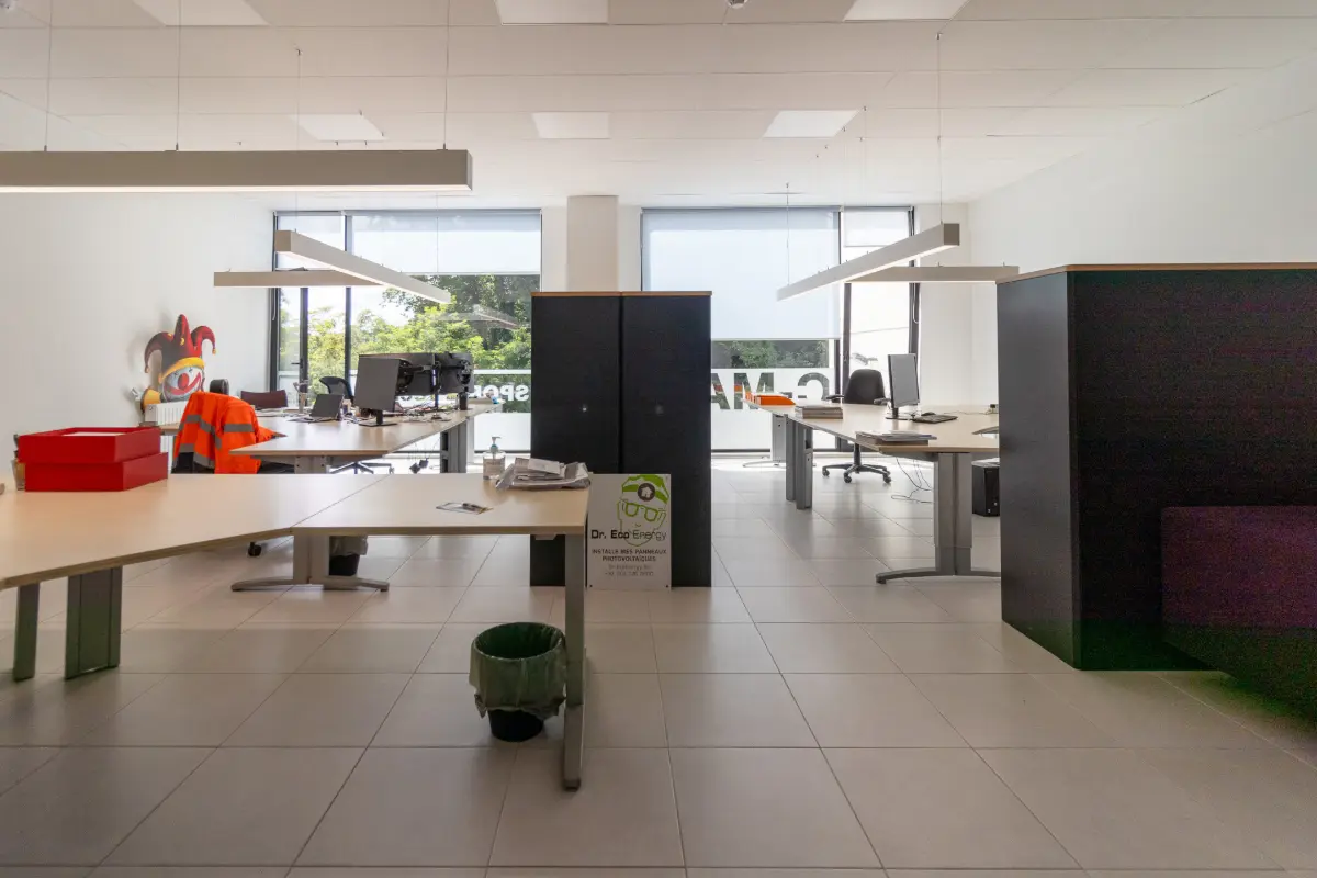 Commerce à louer à Wavre 1300 1350.00€  chambres 150.00m² - Annonce 672172